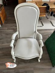 Jacky Laurot - Restauration de fauteuil de style Voltaire à Paris 7